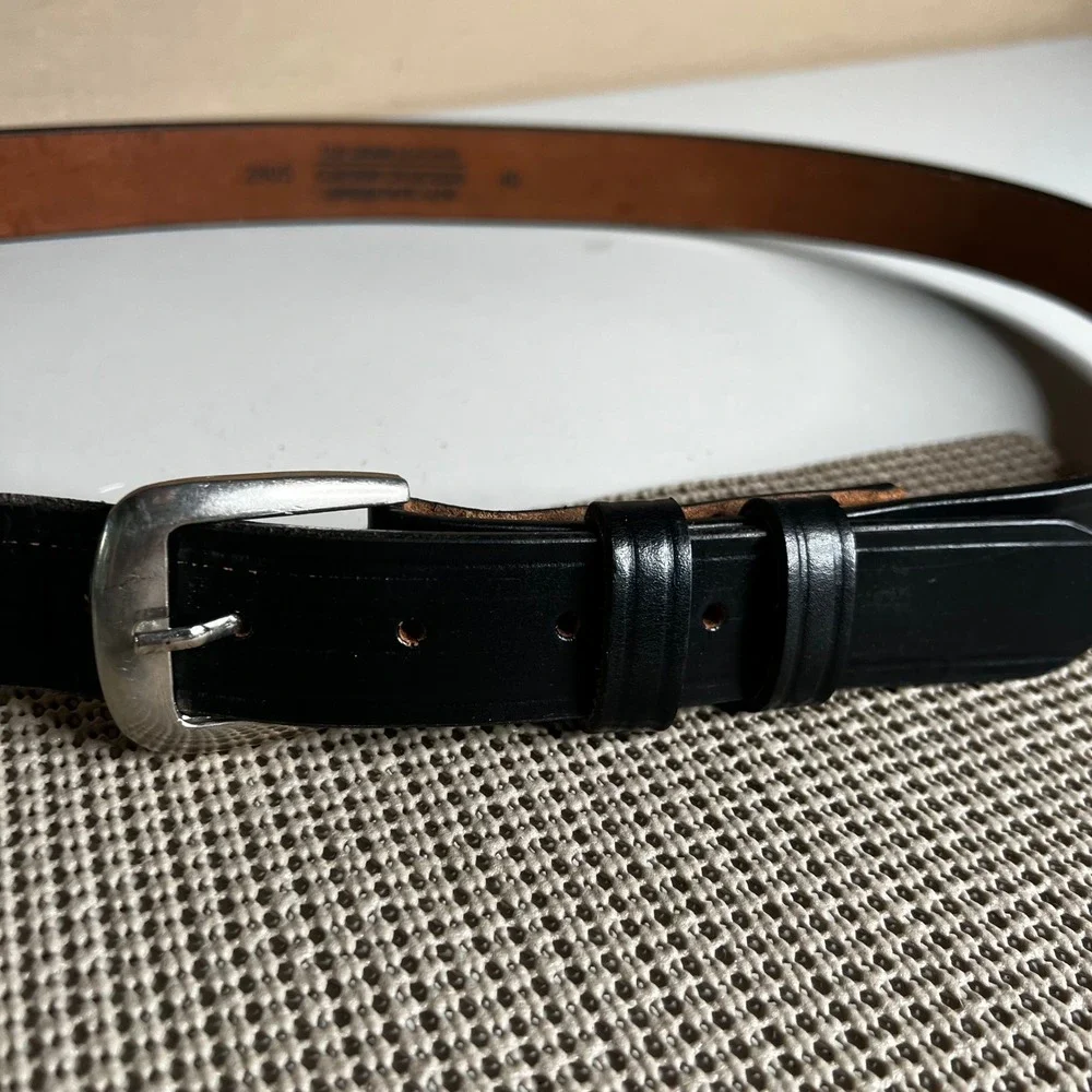 Top Grain Black Leather Belt Silver Buckle Size 40 Classic Dress Casual 2805